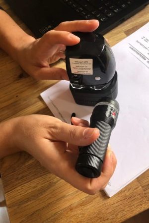 esame-microscopi-luce analisi effettuate in grafologia forense con il microscopio multispettrale e luce